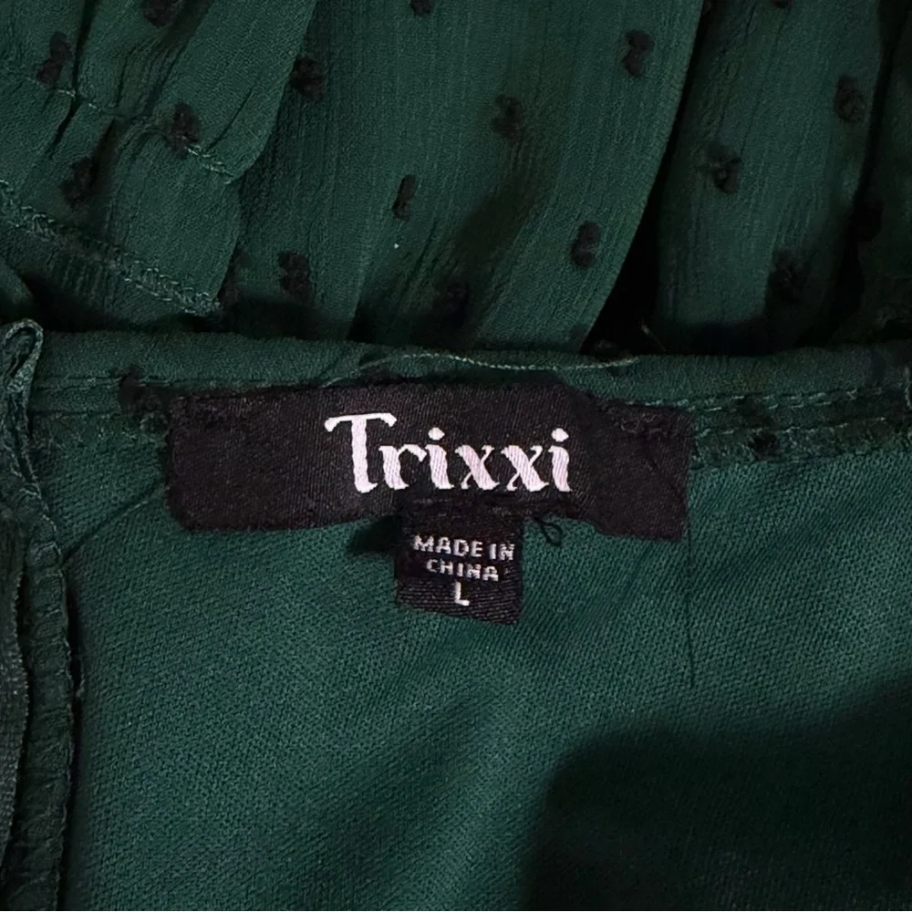 Trixxi Emerald Green Embroidered Ruffle Tiered Mini Dress Sz L
